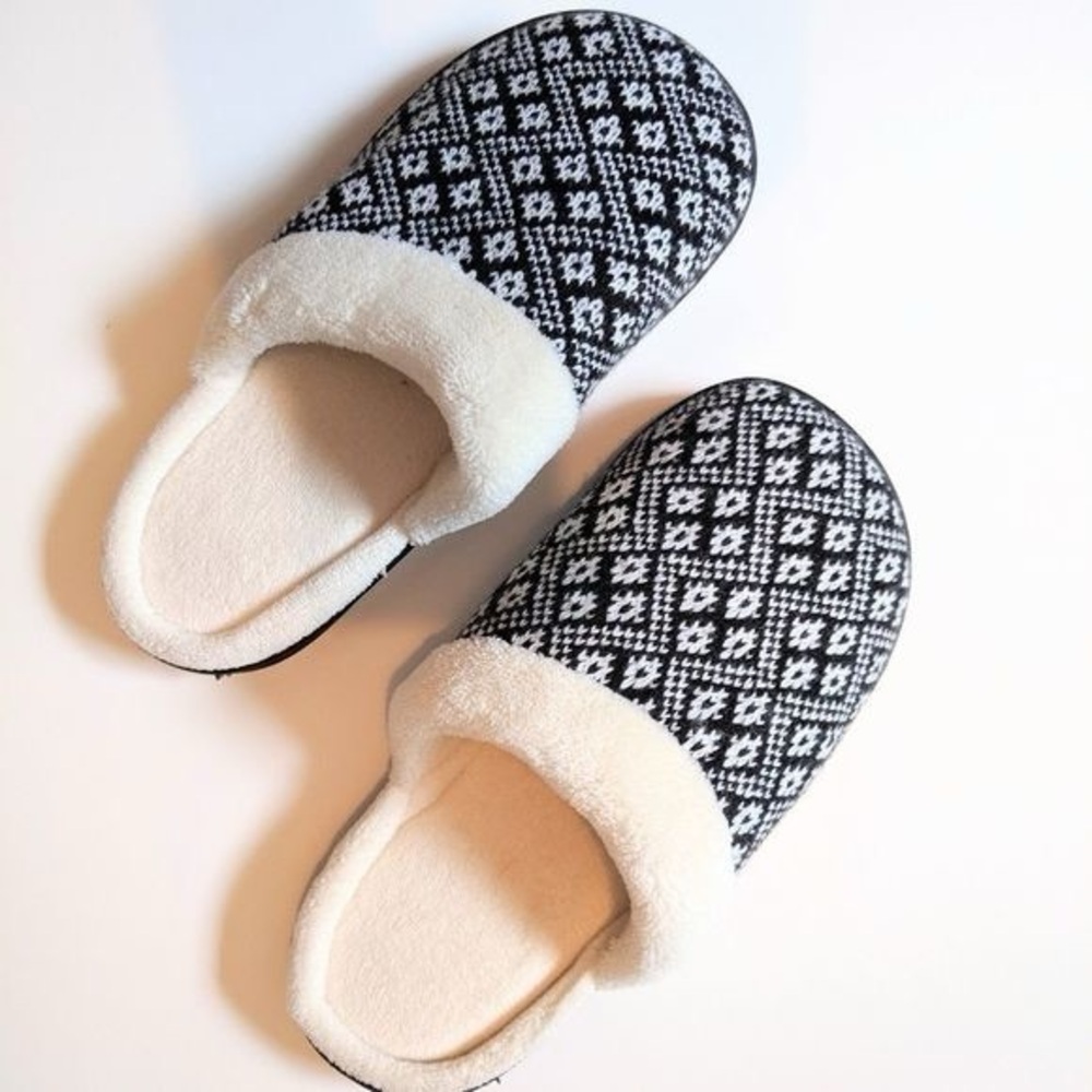 Isotoner slippers